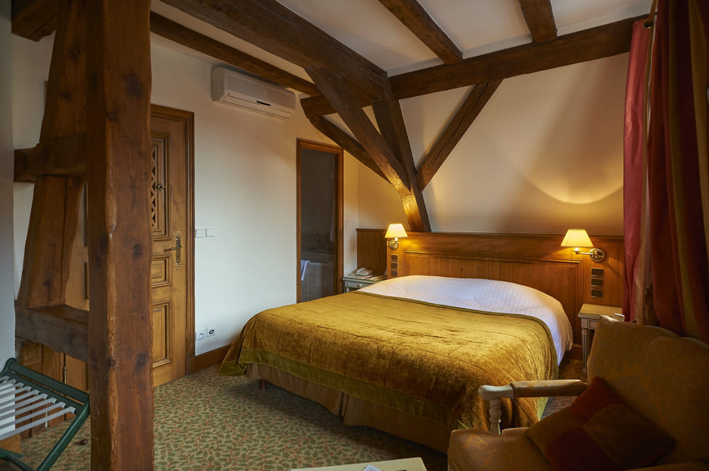 Relais & Chateaux La Maison Des Tetes Colmar Exteriör bild